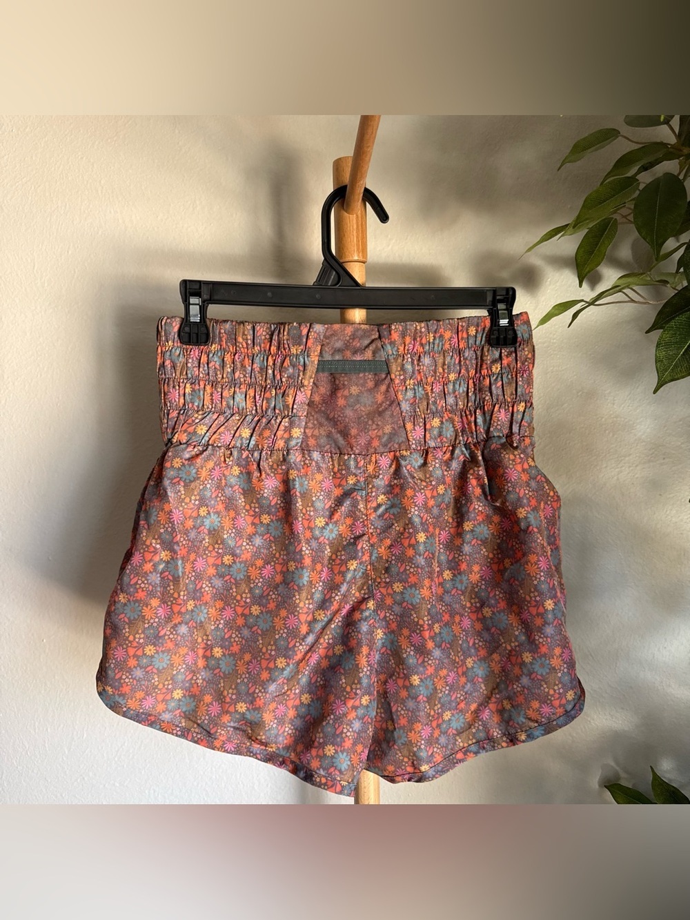 Natural Life Boho Floral Print High Rise Shorts Women’s Size Small